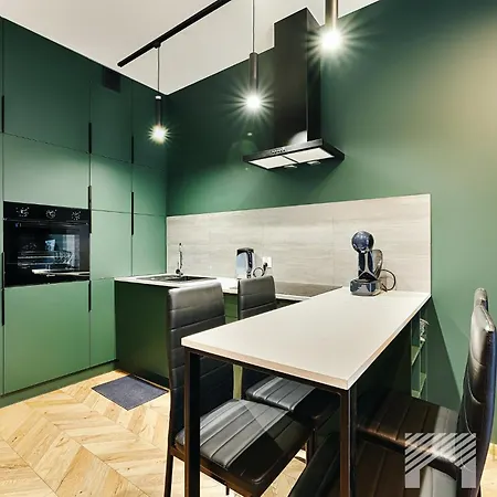 Wysoka Black Centrum By Lookap * Łódź